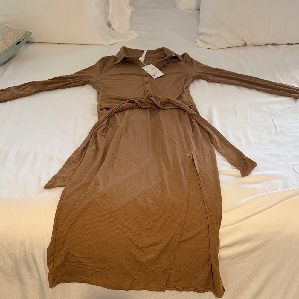 HALARA Chestnut Long-Sleeve Tie Waist Dress